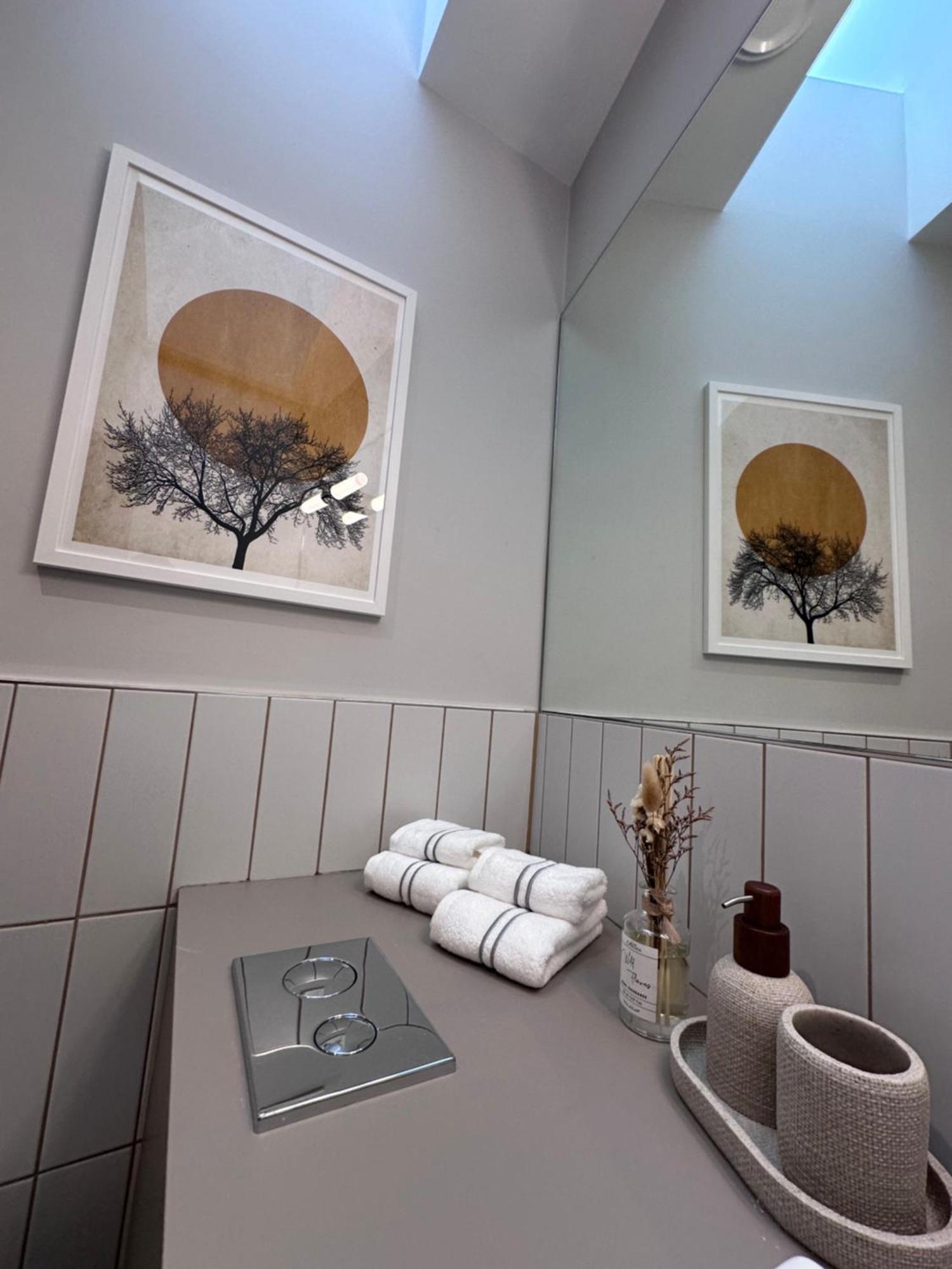 Number One Townhouse Bed & Breakfast Kinsale Exterior photo